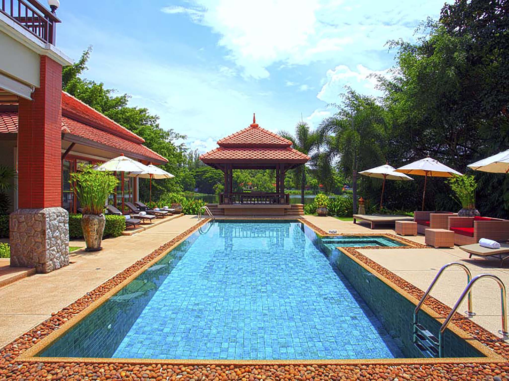 2. laguna waters pool