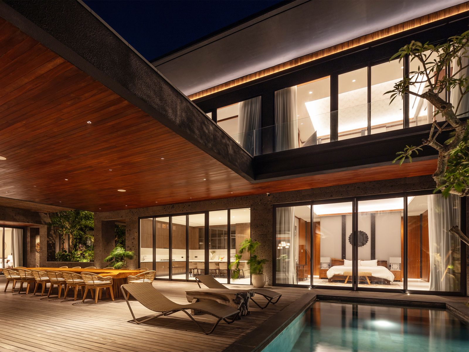 32 villa bie airy outdoor dining by the pool deck
