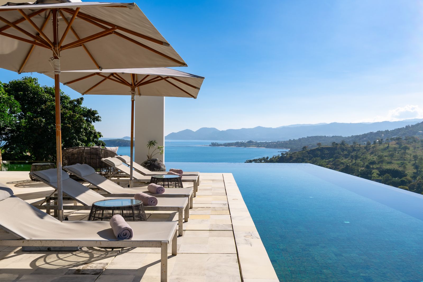 v26 infinity pool view