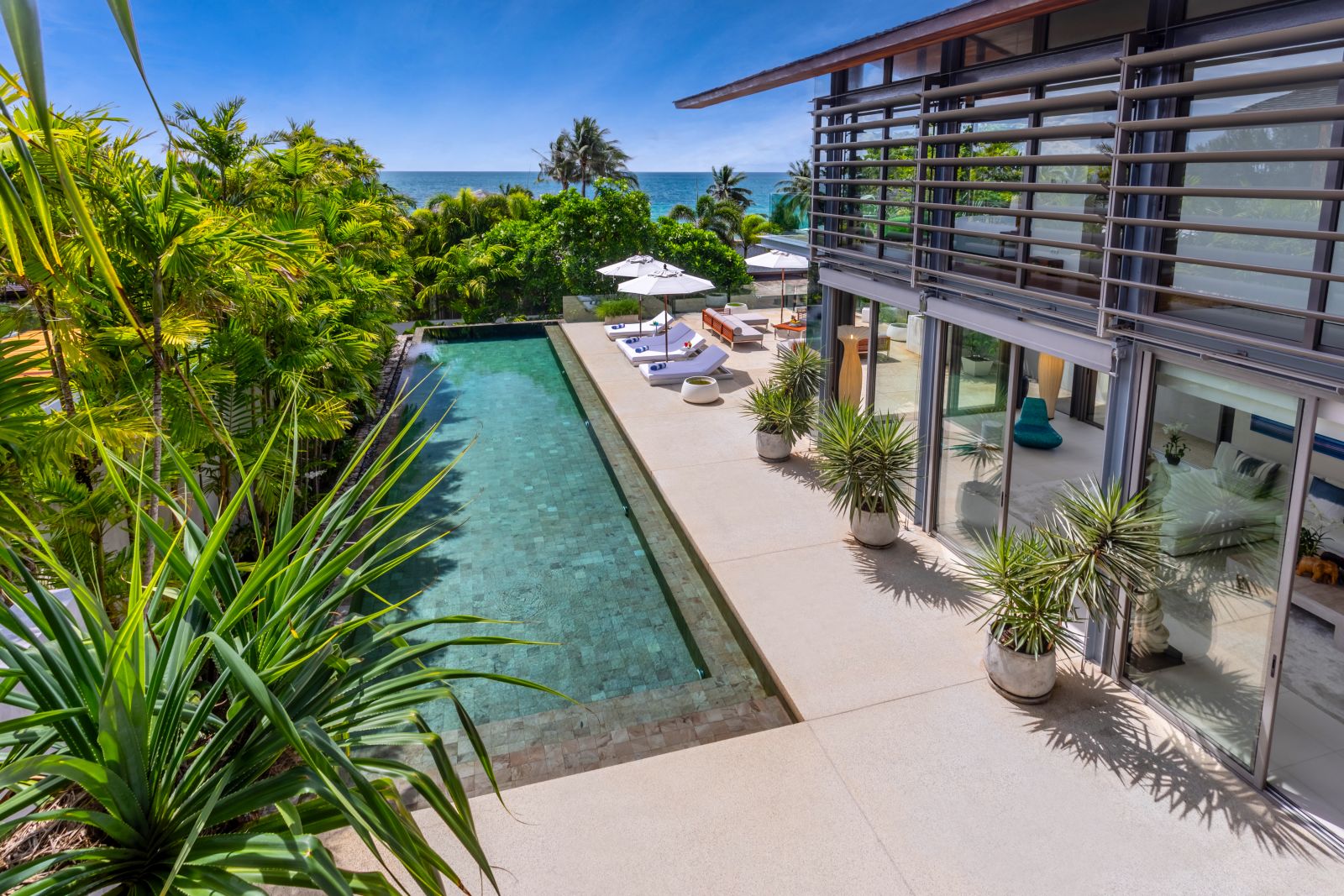 villa aqua swimming pool 1