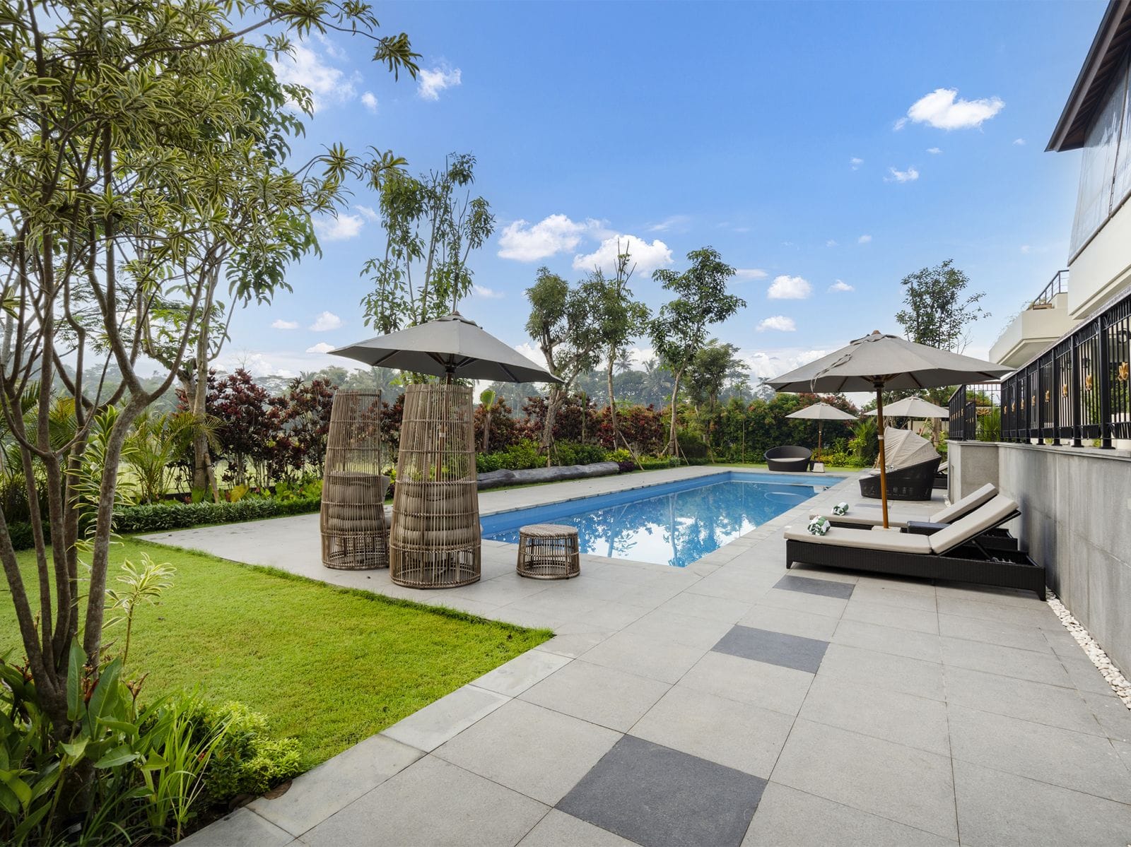 11 pala ubud villa sanghyang spacious and breezy pool area